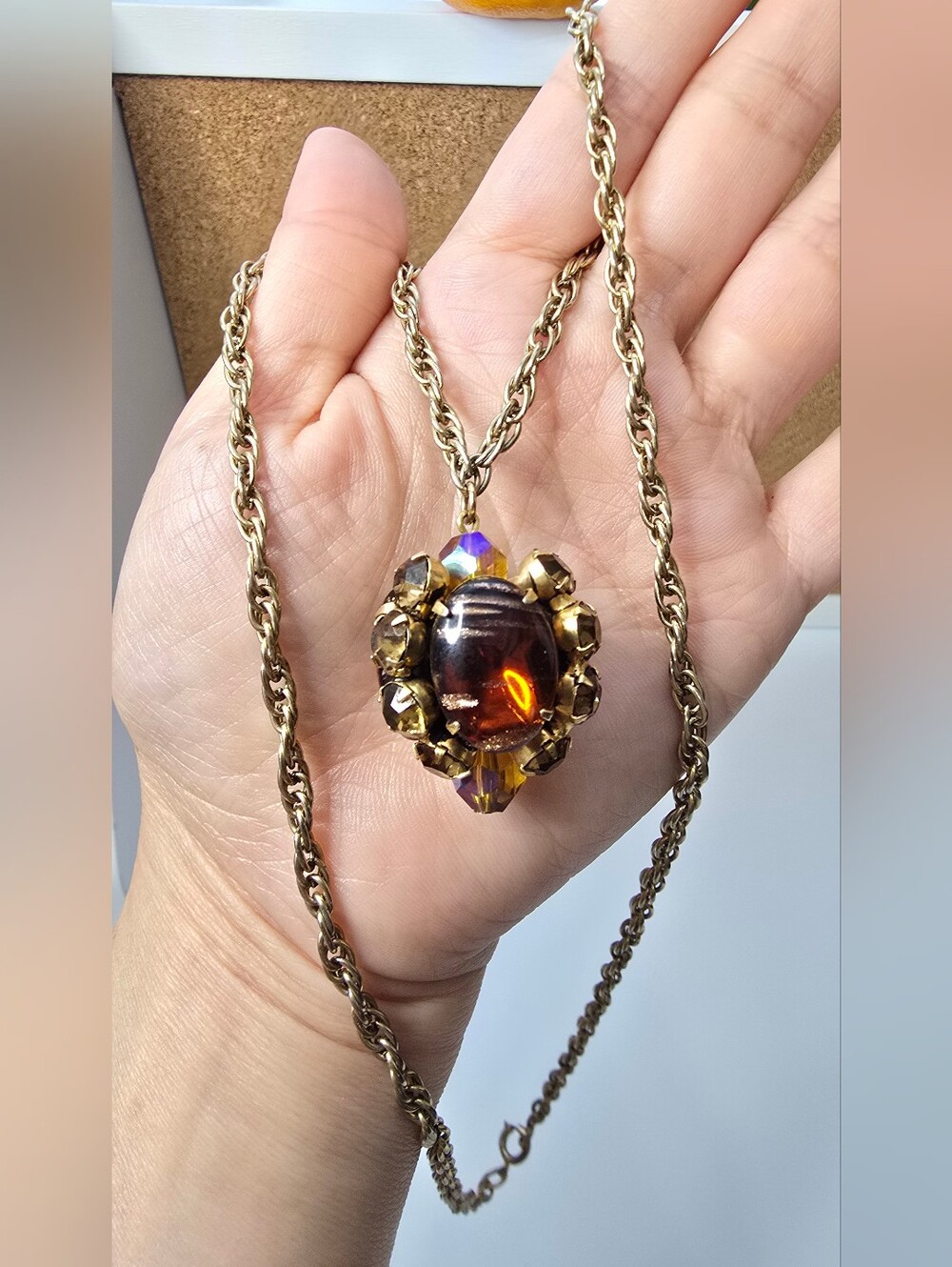 Vintage Gold-Tone Amber Glass Pendant Necklace - Elegant Women’s Jewelry